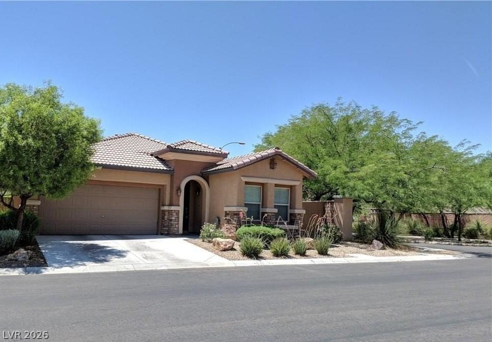 7555 Engleberg Ave - Photo 2 of 10