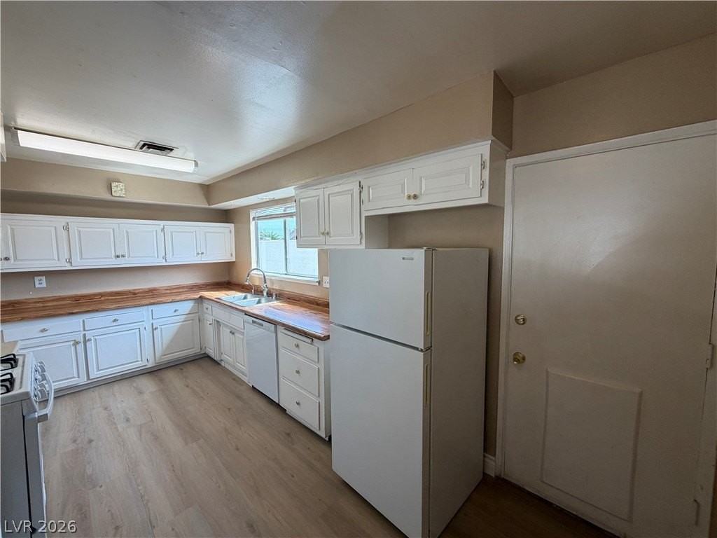 1804 Kassabian Ave - Photo 6 of 16
