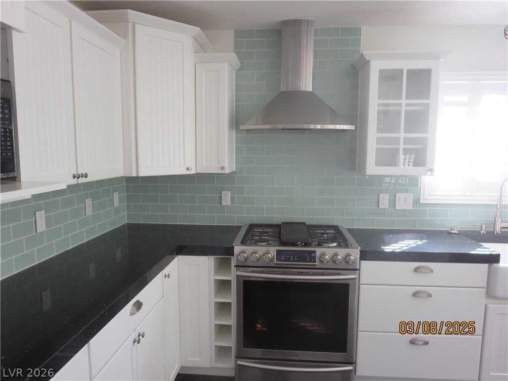 499 Holly Hunt St - Photo 7 of 41