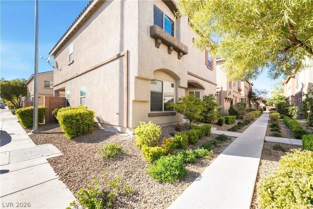 9526 Vega Carpio Ave - Photo 2 of 49