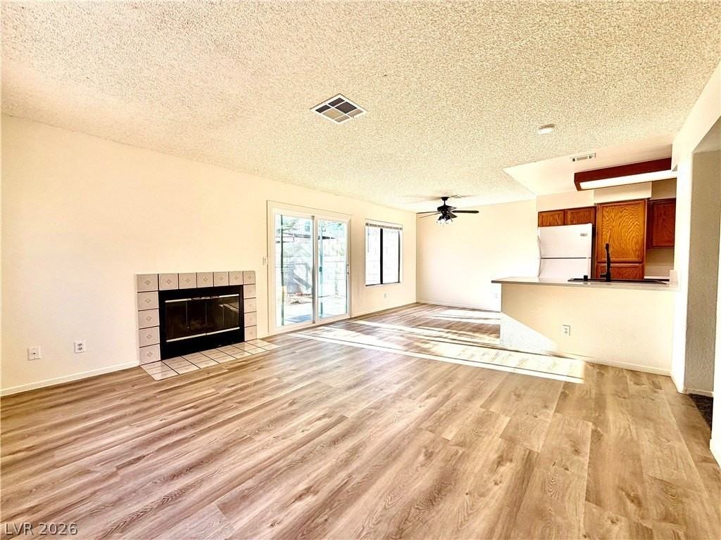 2063 Waverly Cir - Photo 6 of 23