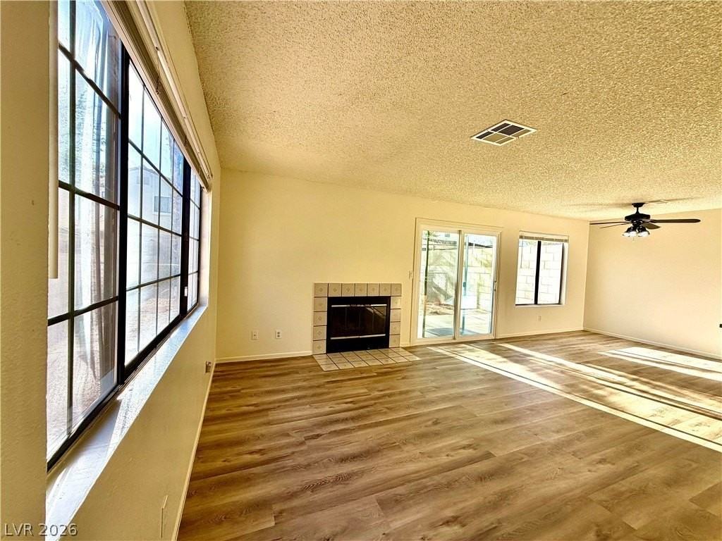 2063 Waverly Cir - Photo 7 of 23