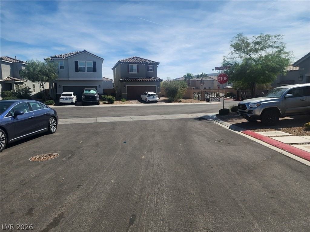 6957 Antequera St - Photo 4 of 33