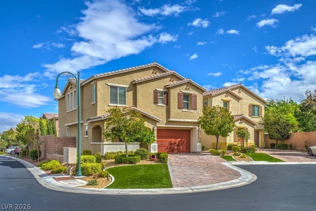 12308 Kings Eagle St - Photo 3 of 39