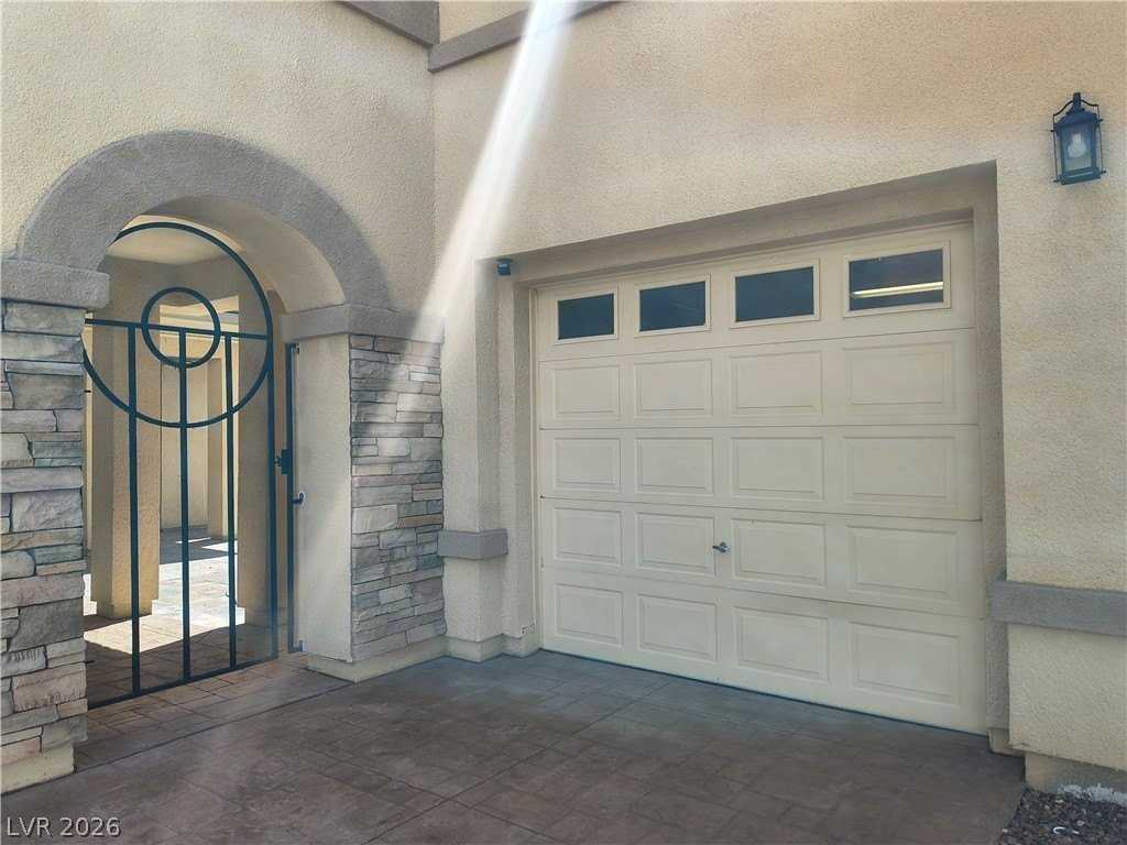 8754 Mayport Dr - Photo 2 of 47