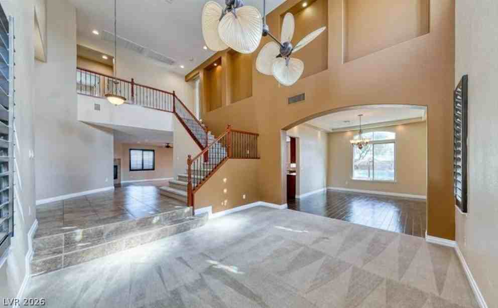 10088 Keifer Valley St - Photo 6 of 36