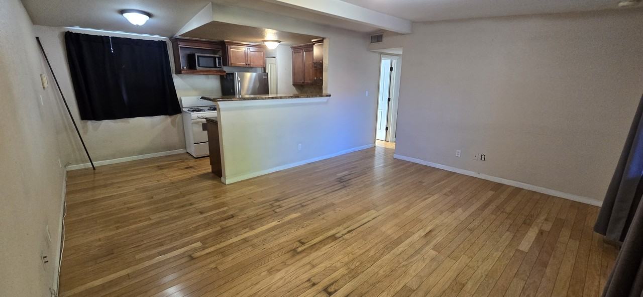 4224 12th - Photo 3 of 16
