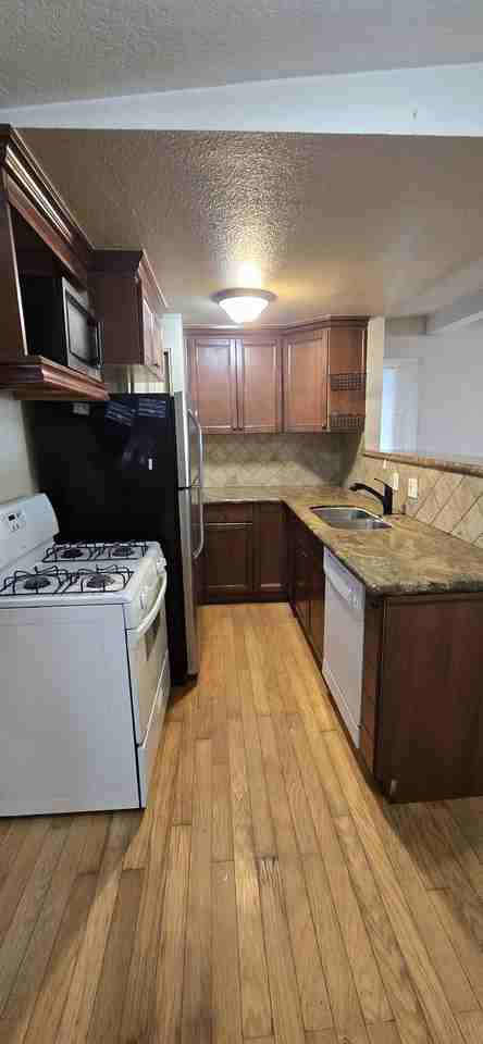 4224 12th - Photo 4 of 16