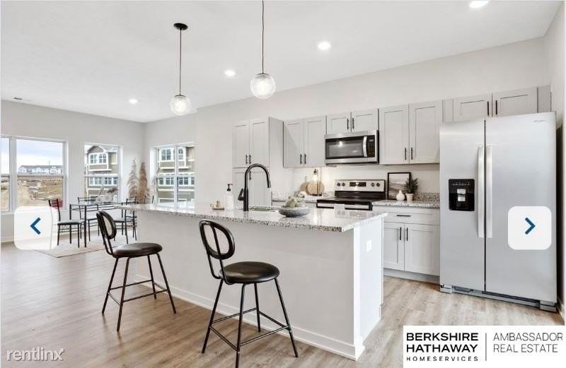 20862 T Plz - Photo 3 of 22