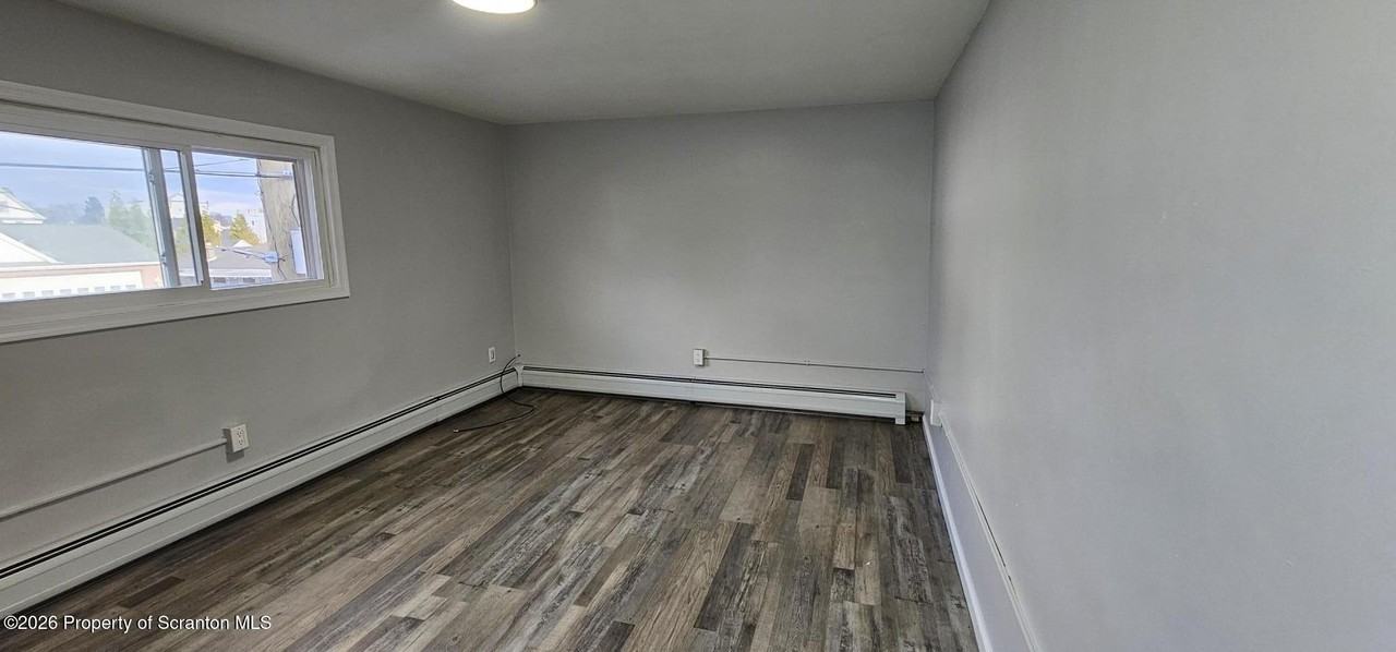 333 Oak St Unit 1/2 - Photo 6 of 12