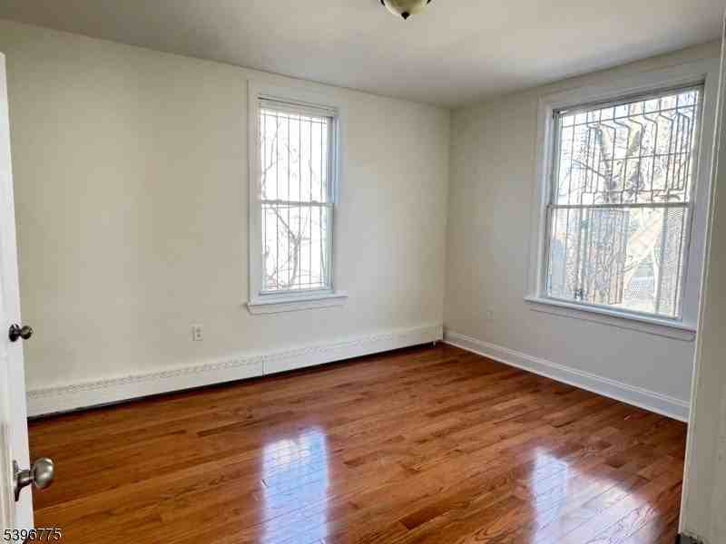 165 W Bigelow St - Photo 7 of 10