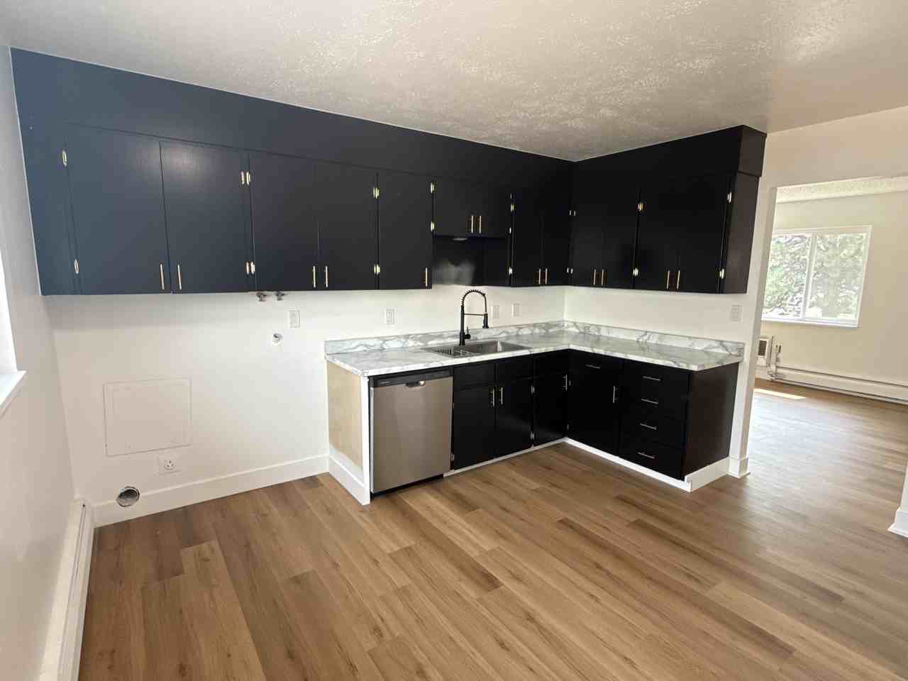 115 South 18th Avenue - 6 Plex - Photo 7 of 21