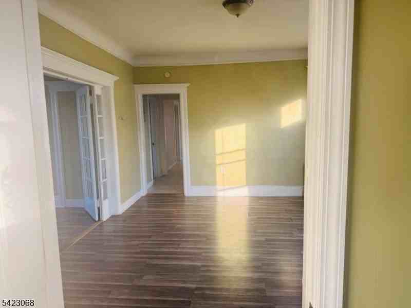 2 Hawthorne Pl #2 - Photo 5 of 7