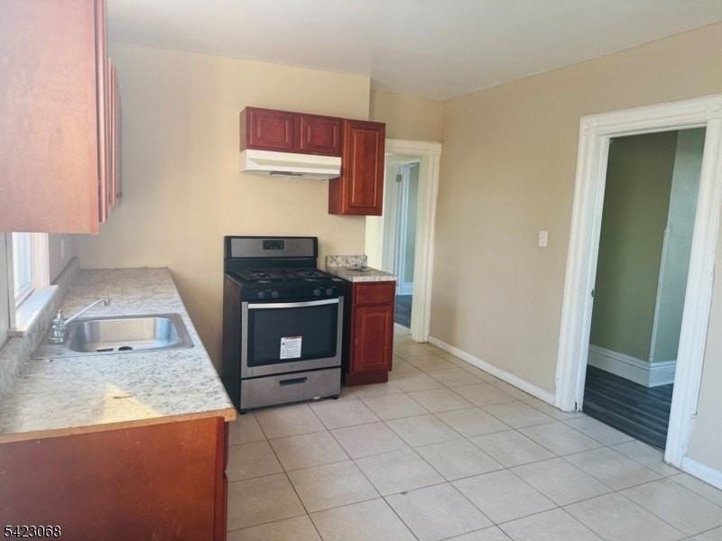 2 Hawthorne Pl #2 - Photo 6 of 7