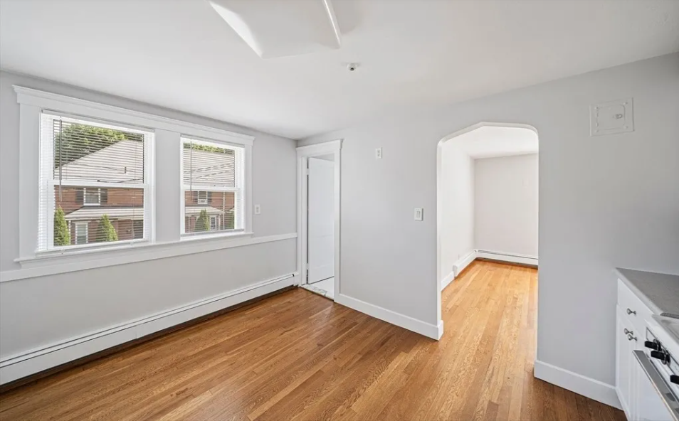 10-16 Hartwell St, Waltham - Photo 4 of 13