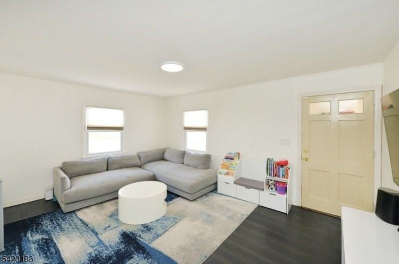 483 Mount Prospect Ave - Photo 2 of 21