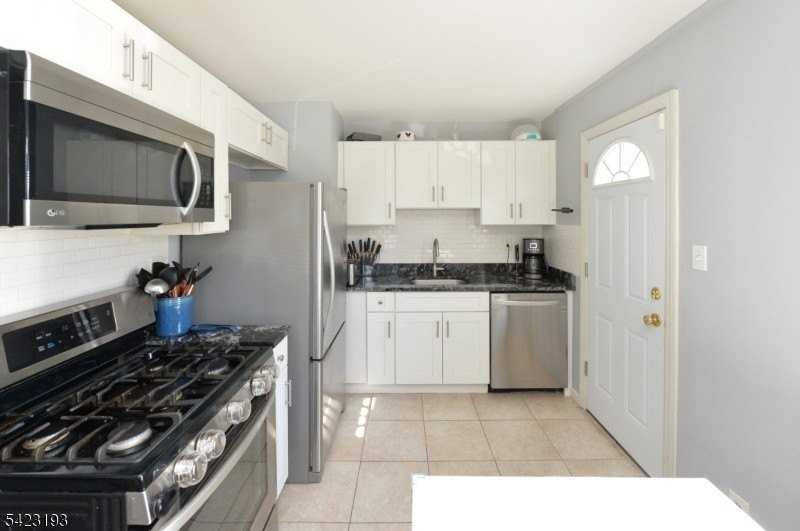 483 Mount Prospect Ave - Photo 5 of 21