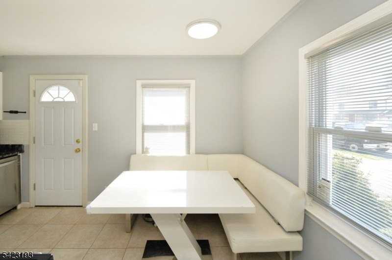 483 Mount Prospect Ave - Photo 7 of 21