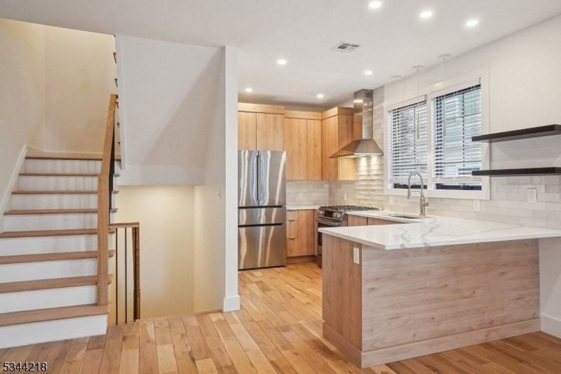 51 New St Unit B #B - Photo 7 of 32