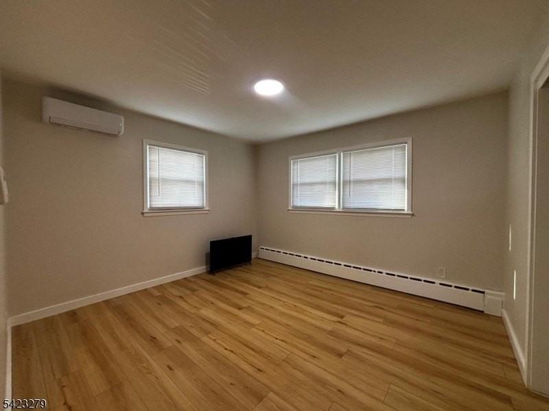 520 Spencer St - Photo 5 of 9