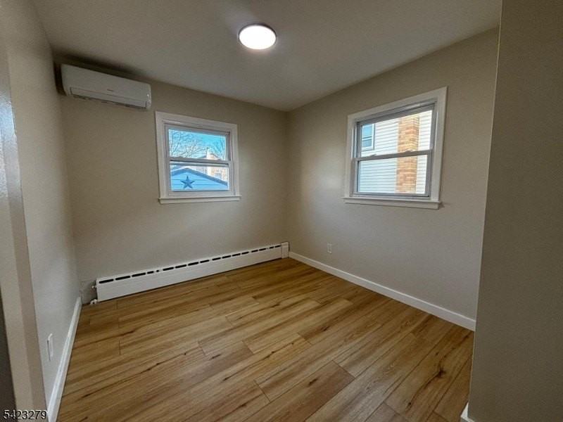 520 Spencer St - Photo 7 of 9