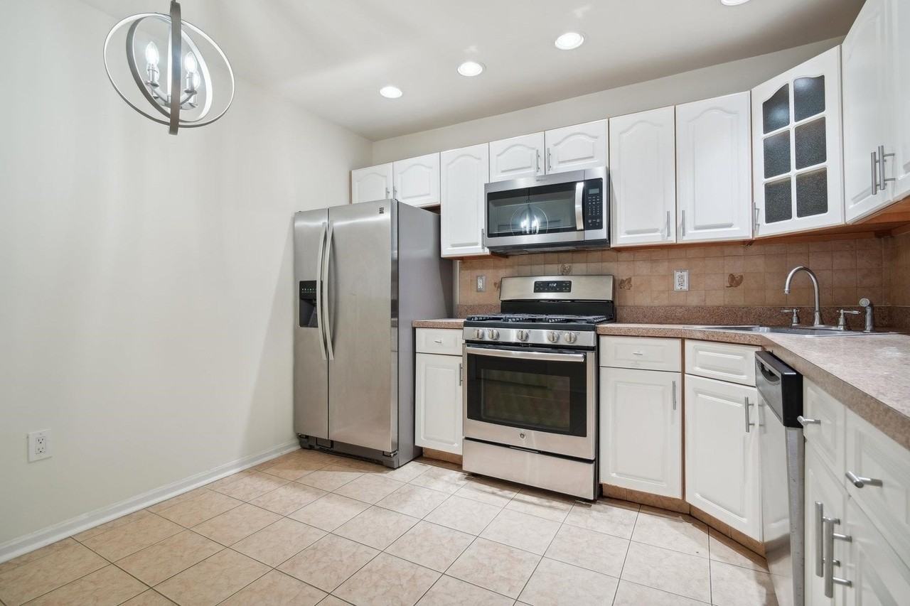 14 Walnut St - Photo 3 of 16