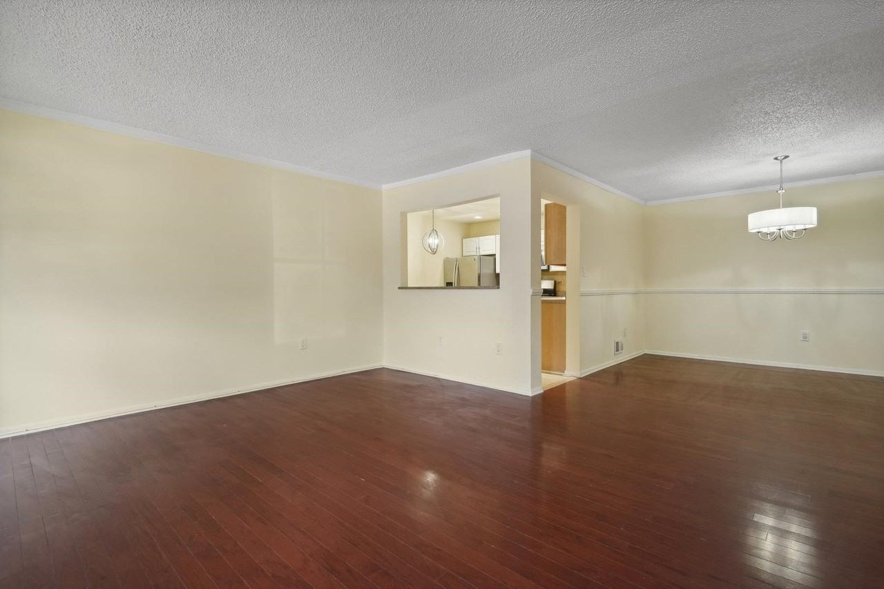 14 Walnut St - Photo 5 of 16