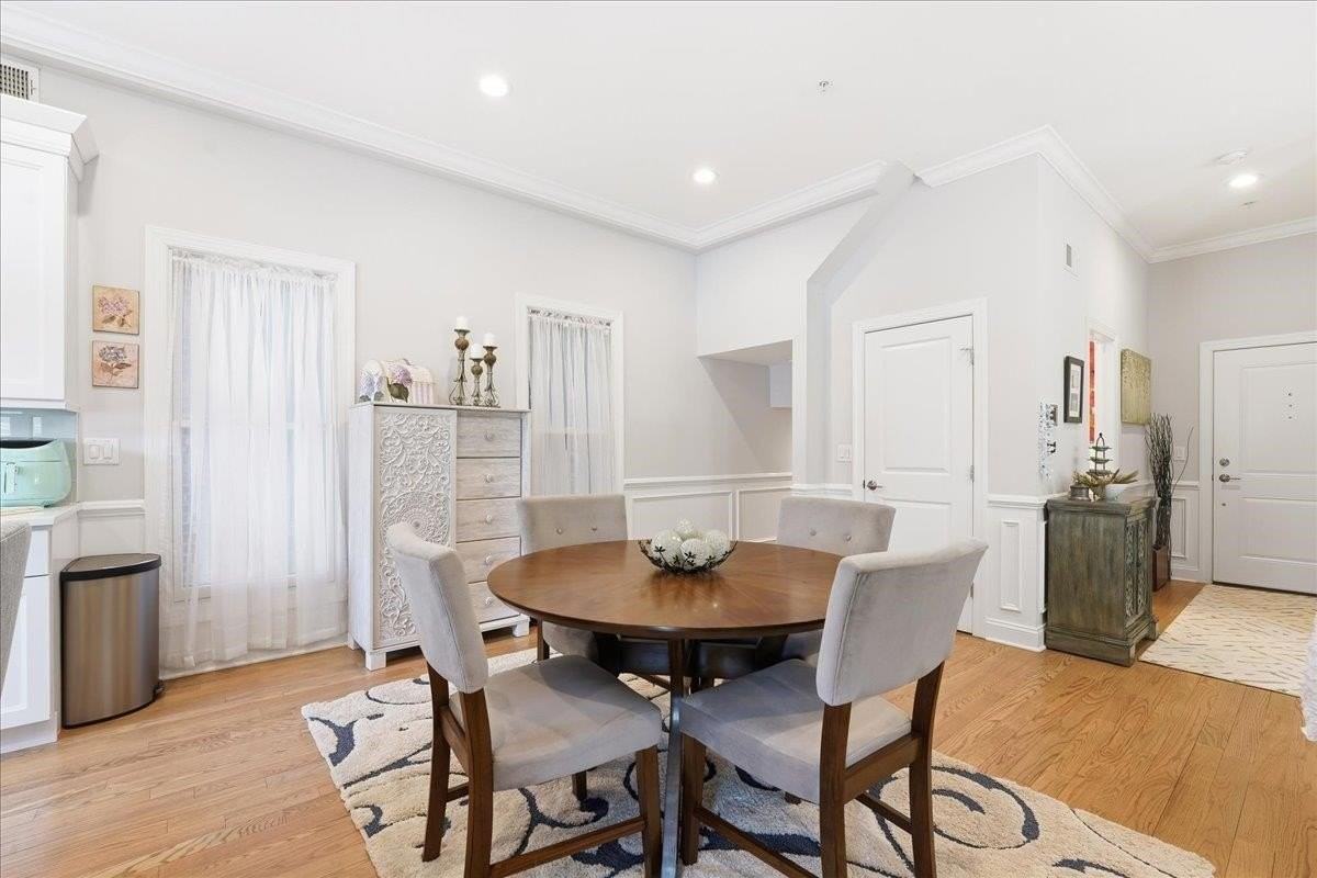 41 Bentley Ave #1 - Photo 7 of 39