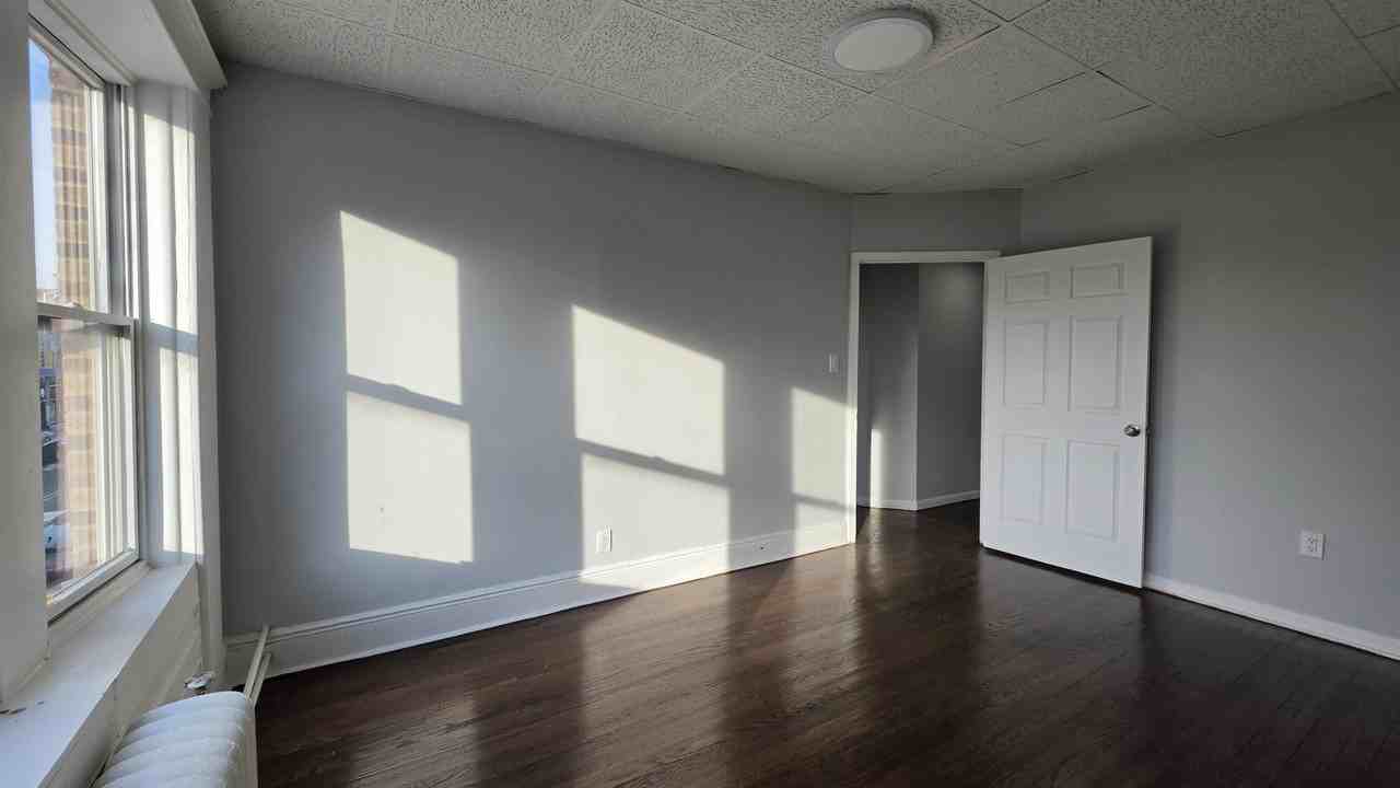 722 W Side Ave #2 - Photo 6 of 18