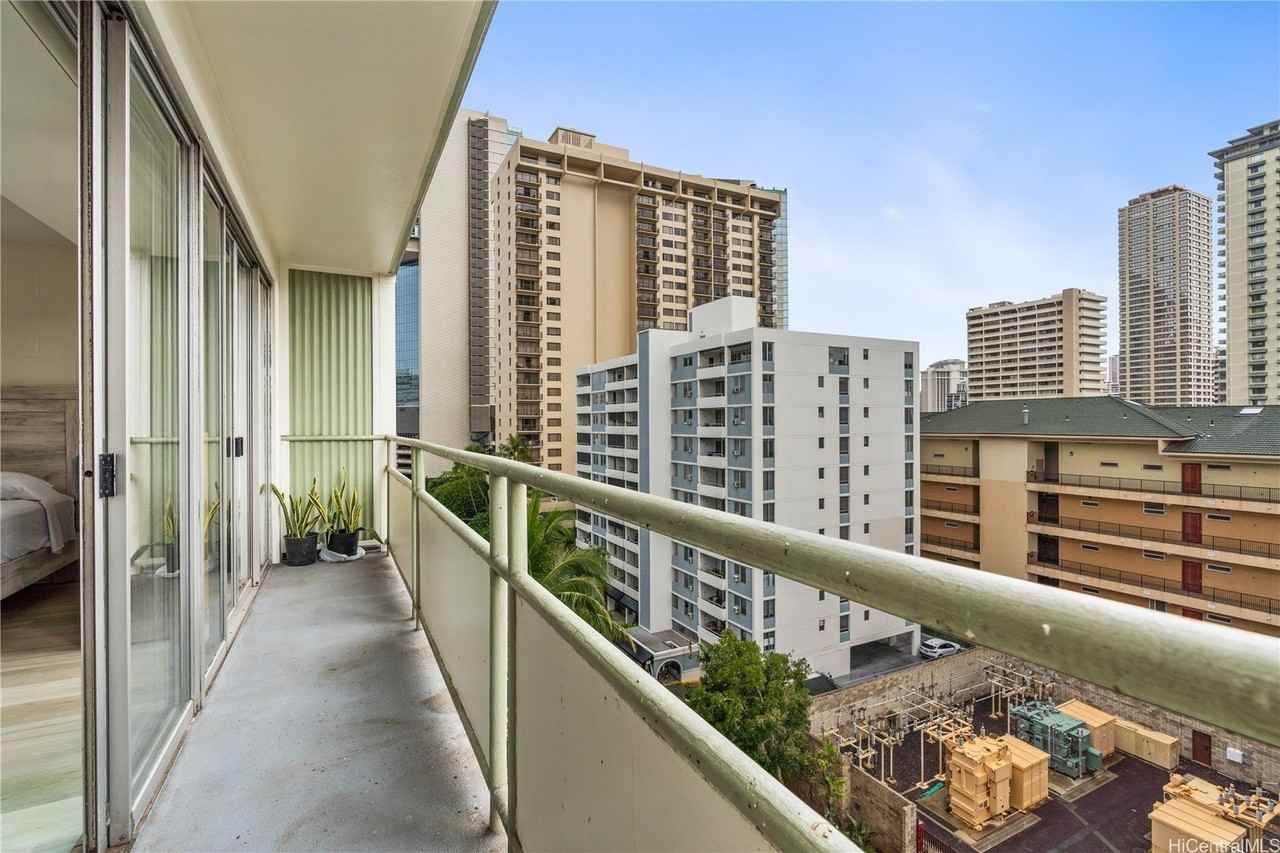 445 Kaiolu St Apt 905 - Photo 4 of 21