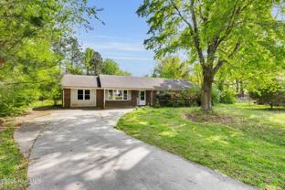 104 E Lariat Ln - Photo 1 of 1