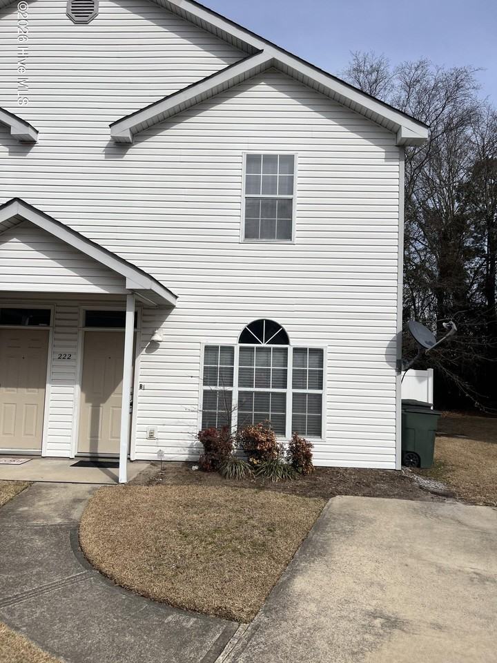 222 Cape Point Ln #B - Photo 2 of 24