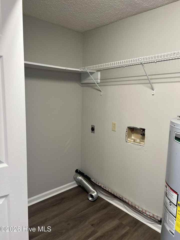 222 Cape Point Ln #B - Photo 7 of 24