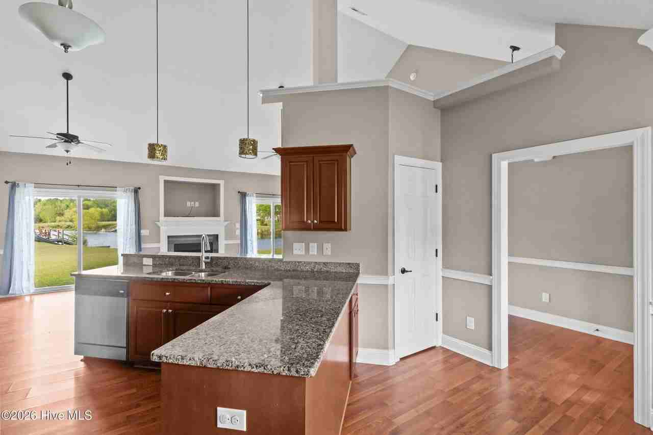 301 Antioch Lakes Rd - Photo 3 of 37