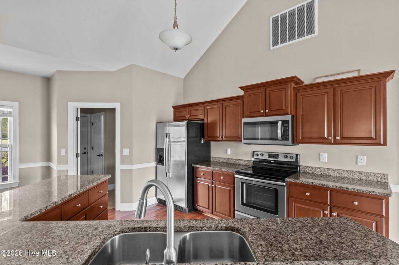 301 Antioch Lakes Rd - Photo 6 of 37