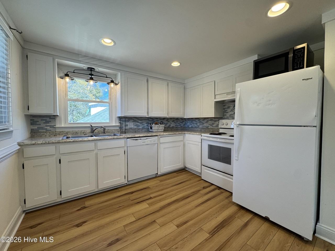 100 Ne 43rd St #1 - Photo 5 of 13