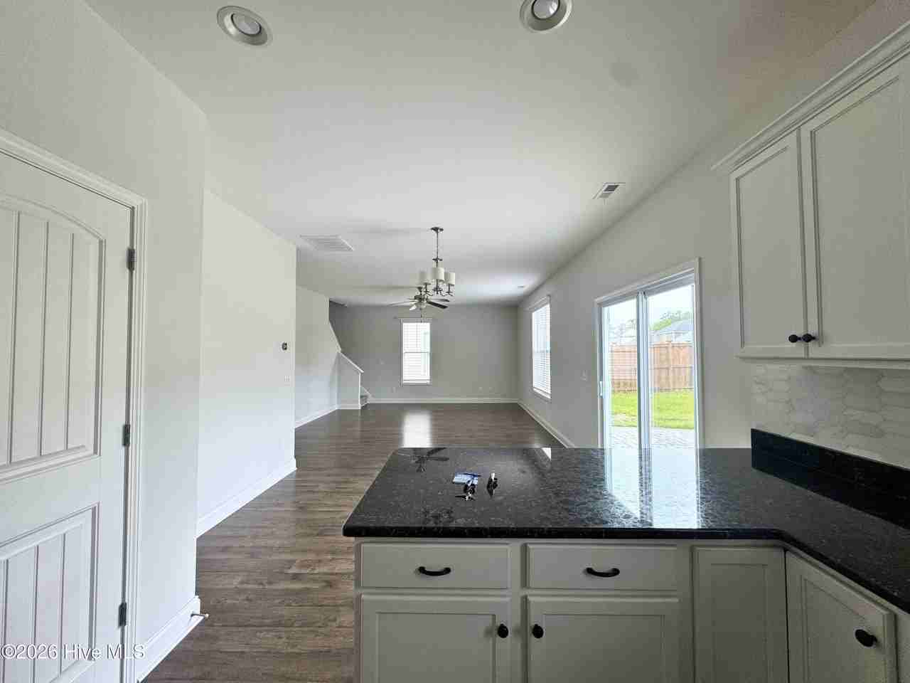 9262 Cassadine Ct - Photo 5 of 31