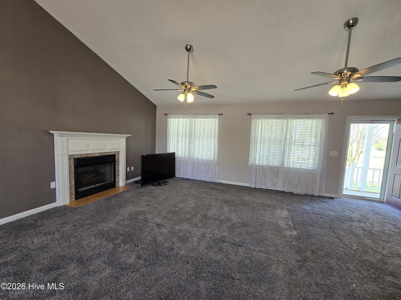 108 Charlene Dr - Photo 2 of 11