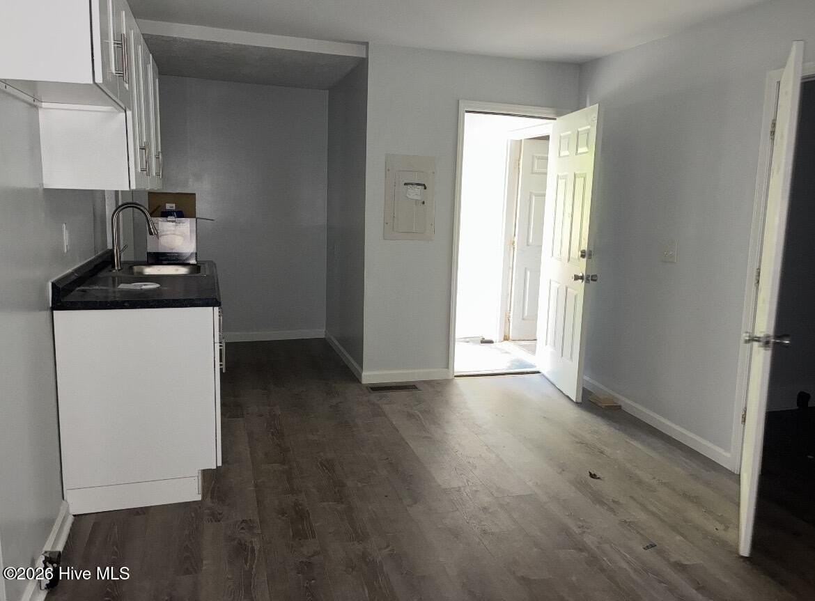 217 Robinson St #B - Photo 3 of 6