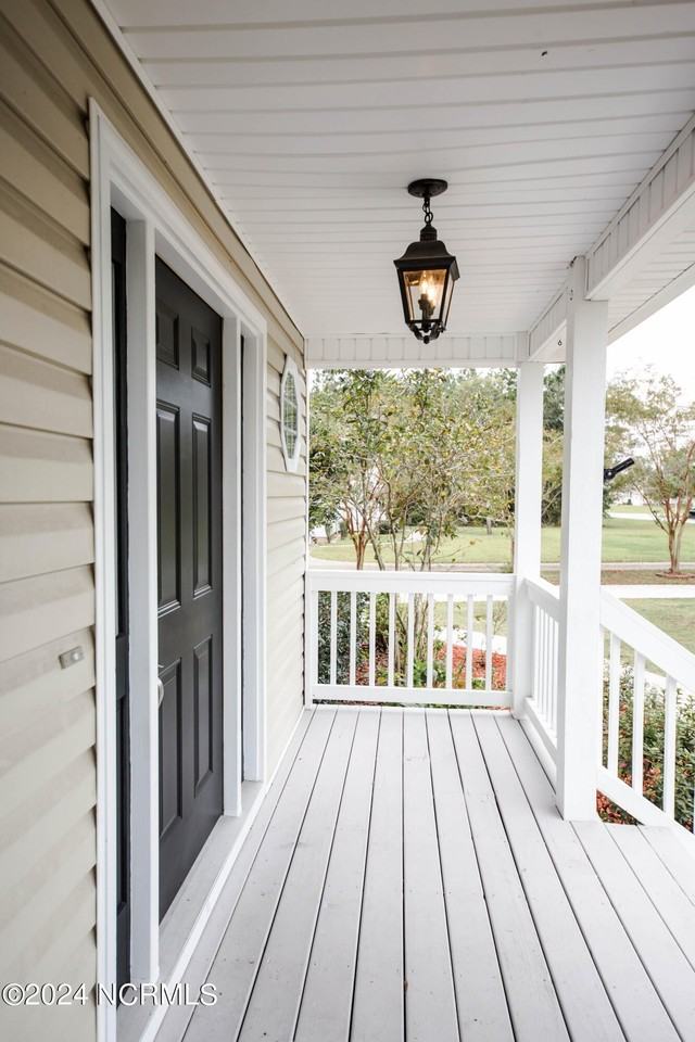 1651 Chadwick Shores Dr - Photo 3 of 47