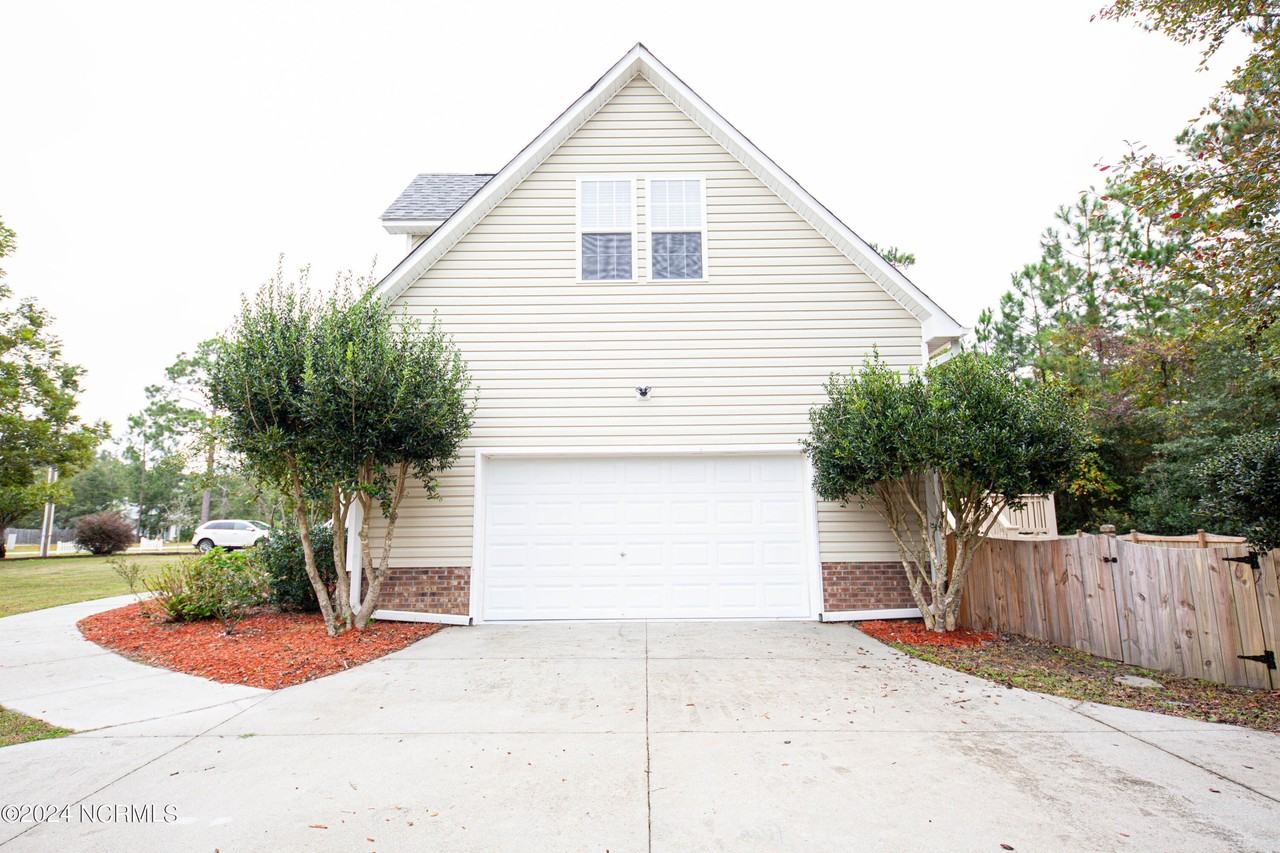 1651 Chadwick Shores Dr - Photo 6 of 47