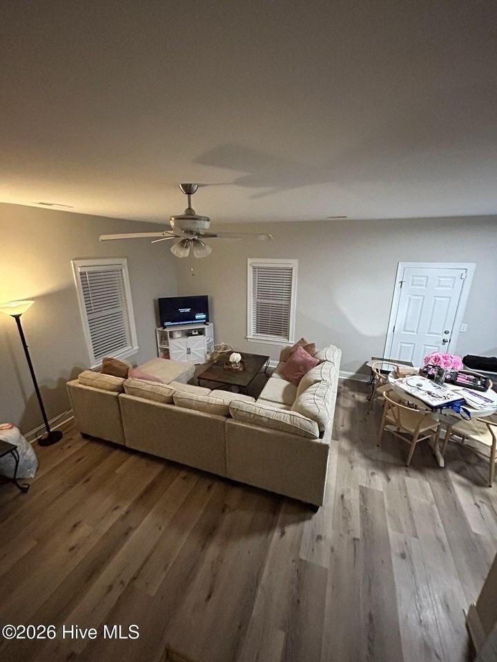 3234 Belmont Cir - Photo 2 of 11