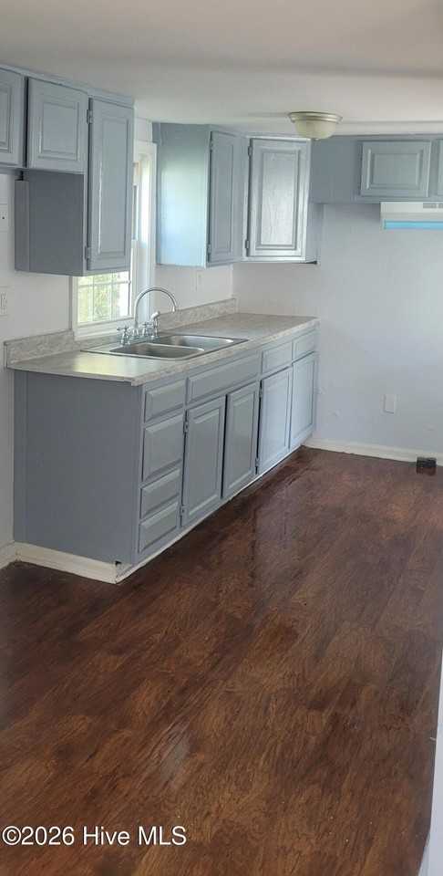 420 Perry St - Photo 3 of 14