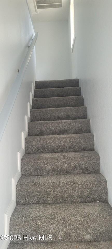 420 Perry St - Photo 7 of 14