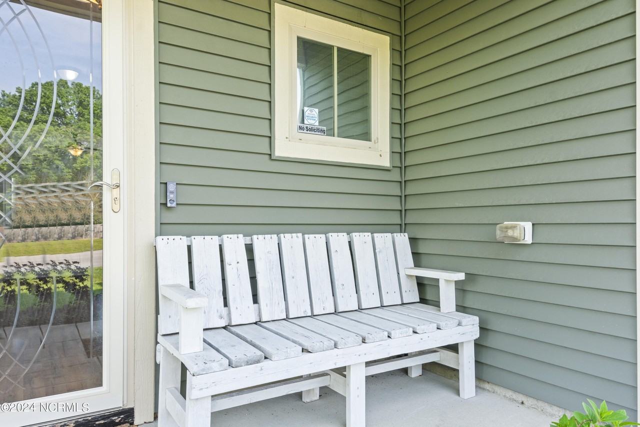 401 Hope Ct - Photo 5 of 50