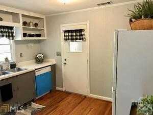 1145 Lavender Rd - Photo 5 of 26