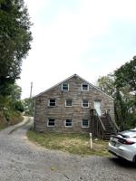 featured image of 37 Biggs Ln