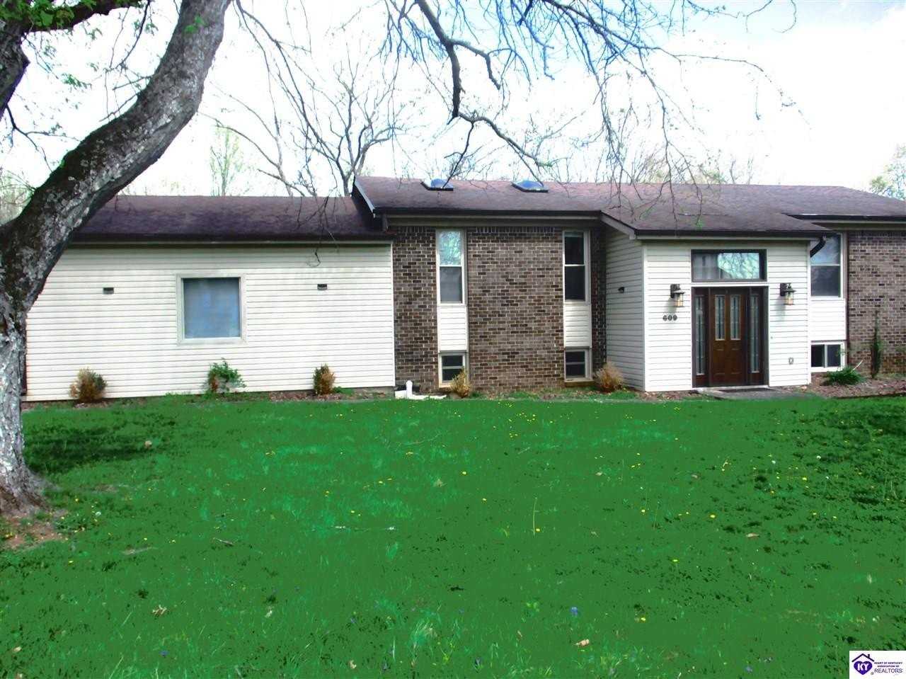 609 Foxfire Rd - Photo 2 of 17