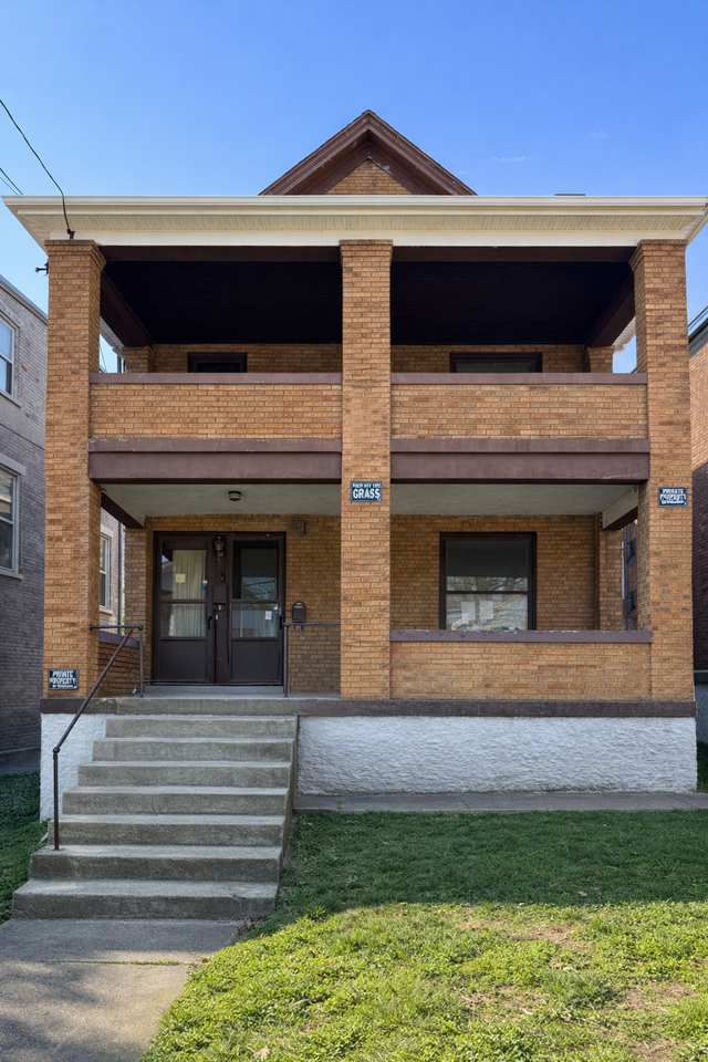 311 Hilton Place - Photo 3 of 11