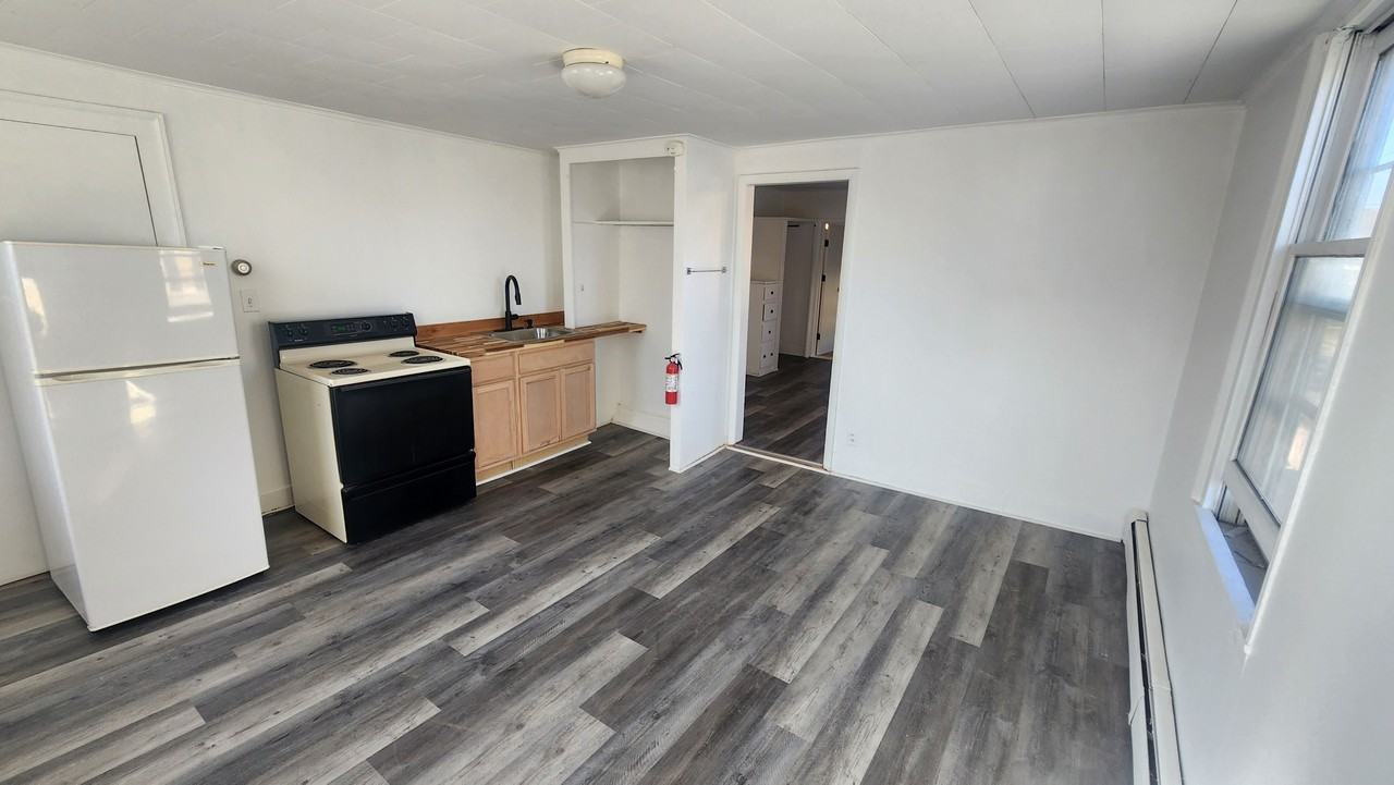 50 Temple Street - Photo 3 of 5